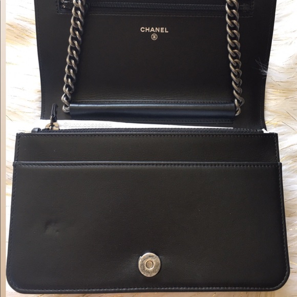 Authentic pre-❤️ CHANEL Boy WOC - Picture 4 of 4